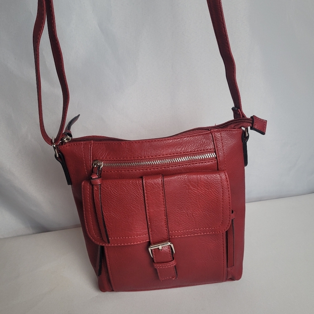 Bueno Collection Red Medium Crossbody Bag W/ Charging Block Mult Pockets